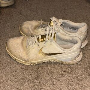 Nike women’s metcon